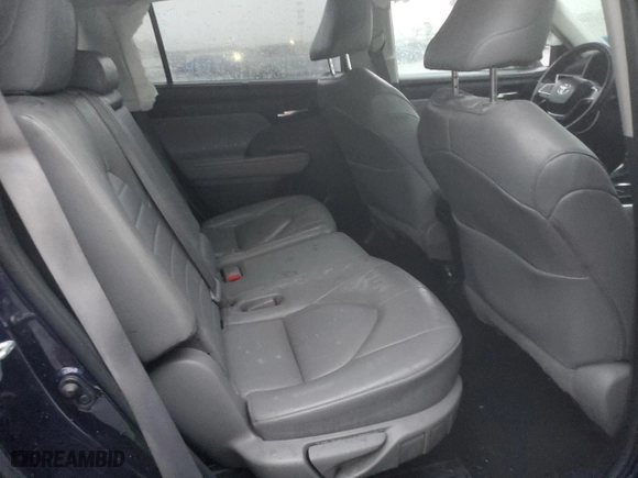 2022 Toyota Highlander XLE with VIN 5TDHZRBH7NS583655, listed as a Copart auction lot 84217444 with 46,830 mi miles and Salvage Title. Bid and sale history available at carsss.com. Image 11.
