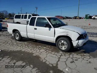 2001 GMC Sonoma SLS w/1SG Pkg with VIN 1GTCS19W118257613, listed as a Copart auction lot 46504385 with 217,842 mi miles and Salvage Title. Bid and sale history available at carsss.com. Image 4.
