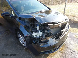 2016 Kia Forte LX with VIN KNAFK4A61G5612006, listed as a IAAI auction lot 41772530 with 86,647 mi miles. Bid and sale history available at carsss.com. Image 6.