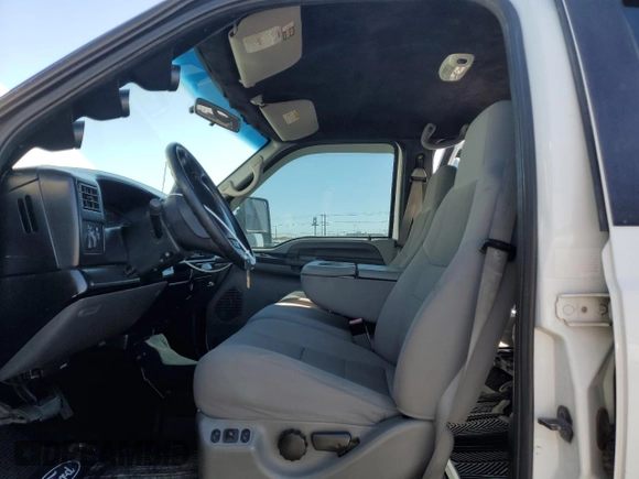 1999 Ford F-350 XL with VIN 1FTSW31F9XED76608, listed as a Copart auction lot 63714845 with 174,610 mi miles and Clean title. Bid and sale history available at DreamBid. Image 7.