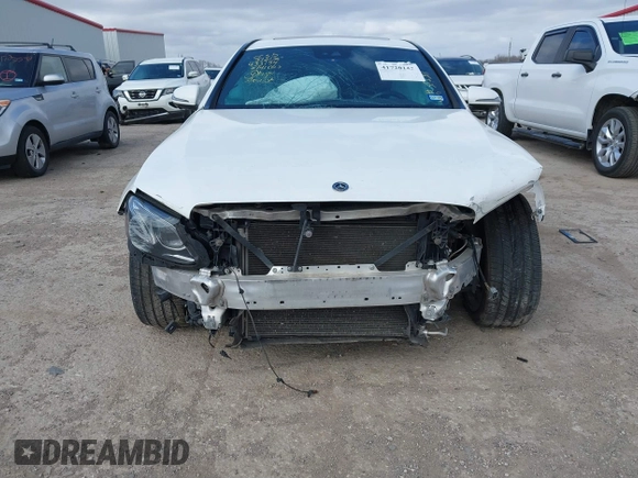2019 Mercedes-Benz E-Class E 300 with VIN WDDZF4JB0KA512311, listed as a IAAI auction lot 41720142 with 93,714 mi miles. Bid and sale history available at carsss.com. Image 6.