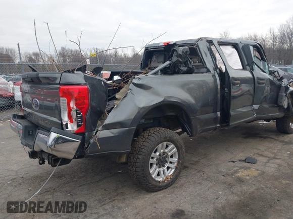 2017 Ford F-250 Lariat z VIN 1FT7W2BT1HEC02912, wystawiony jako IAAI lot #41309090 z przebiegiem 107 244 mil mil oraz . Historia ofert i sprzedaży dostępna na DreamBid. Obrazek 4.