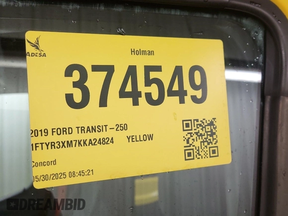 2019 Ford Transit z VIN 1FTYR3XM7KKA24824, wystawiony jako IAAI lot #42500762 z przebiegiem 75 307 mil mil oraz . Historia ofert i sprzedaży dostępna na DreamBid. Obrazek 22.