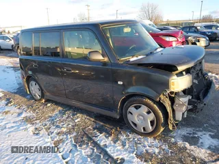 2006 Scion xB z VIN JTLKT324864059191, wystawiony jako IAAI lot #41264820 z przebiegiem 171 685 mil mil oraz . Historia ofert i sprzedaży dostępna na DreamBid. Obrazek 1.