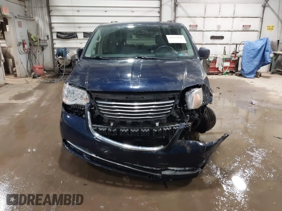 2016 Chrysler Town & Country Touring with VIN 2C4RC1BG8GR194307, listed as a IAAI auction lot 41515423 with 84,930 mi miles. Bid and sale history available at carsss.com. Image 12.