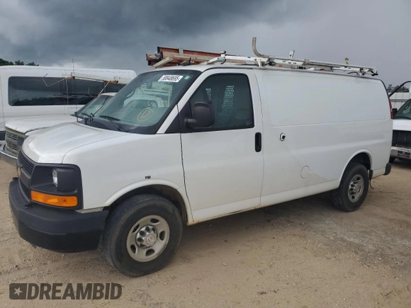 2015 Chevrolet Express Cargo z VIN 1GCWGFCF4F1230815, wystawiony jako Copart lot #60942305 z przebiegiem 185 018 mil mil oraz Czysty tytuł • Clean title. Historia ofert i sprzedaży dostępna na DreamBid. Obrazek 1.