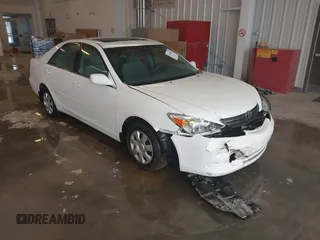 2004 Toyota Camry LE with VIN 4T1BE32K64U339432, listed as a IAAI auction lot 41622306 with 116,442 mi miles. Bid and sale history available at carsss.com. Image 1.