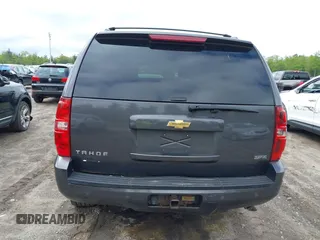 2010 Chevrolet Tahoe LT z VIN 1GNUKBE01AR105053, wystawiony jako IAAI lot #42268400 z przebiegiem 296 257 mil mil oraz . Historia ofert i sprzedaży dostępna na DreamBid. Obrazek 17.