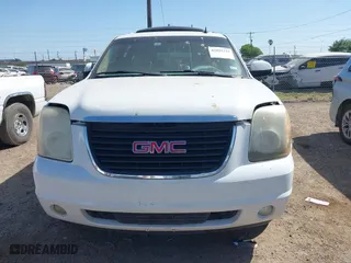 2009 GMC Yukon XL SLT w/4SB with VIN 1GKFC36J49R210309, listed as a IAAI auction lot 42025315 with 236,004 mi miles. Bid and sale history available at carsss.com. Image 12.