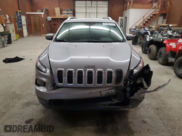 2018 Jeep Cherokee Latitude Plus z VIN 1C4PJLLB7JD590136, wystawiony jako Copart lot #64295715 z przebiegiem 143 699 mil mil oraz Szkoda całkowita • Salvage title. Historia ofert i sprzedaży dostępna na DreamBid. Obrazek 5.