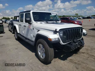 2020 Jeep Gladiator Overland z VIN 1C6HJTFG0LL188857, wystawiony jako Copart lot #45437482 z przebiegiem Nie podano mil oraz Szkoda całkowita • Salvage title. Historia ofert i sprzedaży dostępna na DreamBid. Obrazek 1.