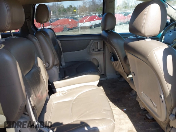 2006 Toyota Sienna LE with VIN 5TDBA23C46S060554, listed as a IAAI auction lot 41791667 with 286,359 mi miles. Bid and sale history available at carsss.com. Image 8.