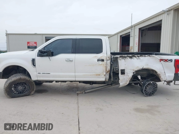 2017 Ford F-250 Lariat with VIN 1FT7W2BTXHEB52267, listed as a IAAI auction lot 41359500 with 187,467 mi miles and . Bid and sale history available at DreamBid. Image 15.