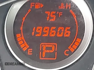 2010 Nissan Sentra S z VIN 3N1AB6AP1AL695996, wystawiony jako IAAI lot #42450128 z przebiegiem 199 606 mil mil oraz . Historia ofert i sprzedaży dostępna na DreamBid. Obrazek 15.