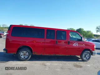 2012 Chevrolet Express Passenger 1LT z VIN 1GAZG1FA1C1191489, wystawiony jako IAAI lot #42302947 z przebiegiem 209 618 mil mil oraz . Historia ofert i sprzedaży dostępna na DreamBid. Obrazek 13.