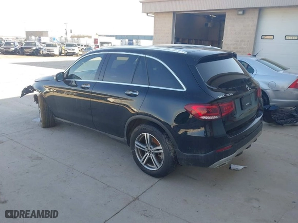 2021 Mercedes-Benz GLC with VIN W1N0G8EB0MF910294, listed as a IAAI auction lot 41577401 with 63,037 mi miles. Bid and sale history available at carsss.com. Image 3.