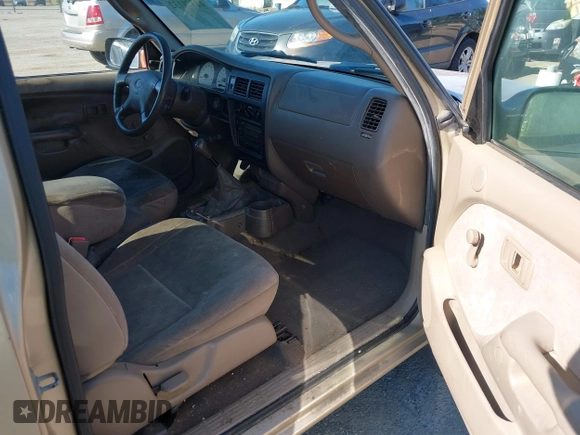 2002 Toyota Tacoma z VIN 5TEVL52NX2Z143074, wystawiony jako IAAI lot #42379132 z przebiegiem 288 039 mil mil oraz . Historia ofert i sprzedaży dostępna na DreamBid. Obrazek 5.