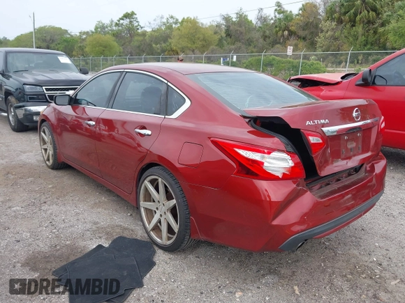 2017 Nissan Altima SV with VIN 1N4AL3AP1HC135612, listed as a IAAI auction lot 41848270 with 91,294 mi miles and . Bid and sale history available at carsss.com. Image 3.