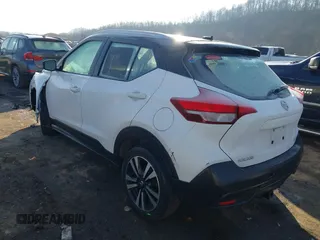 2019 Nissan Kicks S with VIN 3N1CP5CU5KL550663, listed as a IAAI auction lot 41659260 with 89,672 mi miles and . Bid and sale history available at carsss.com. Image 3.