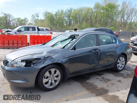 2010 Honda Accord EX z VIN 1HGCP2F73AA189779, wystawiony jako IAAI lot #42027758 z przebiegiem 121 933 mil mil oraz . Historia ofert i sprzedaży dostępna na DreamBid. Obrazek 14.