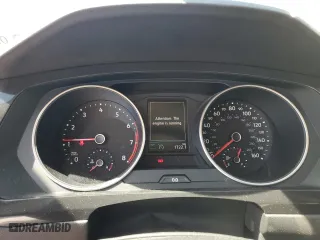 2018 Volkswagen Tiguan SEL with VIN 3VV3B7AX9JM167744, listed as a Copart auction lot 49020105 with 41,455 mi miles and Salvage Title. Bid and sale history available at carsss.com. Image 9.