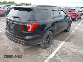 2017 Ford Explorer XLT с VIN 1FM5K7D86HGB39279, выставлен на аукционе IAAI как лот 42145739 с пробегом 155 098 миль миль и . История ставок и продаж доступна на DreamBid. Изображение 4.
