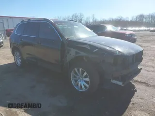 2018 Volvo XC90 Momentum with VIN YV4A22PKXJ1325880, listed as a IAAI auction lot 41719160 with 105,810 mi miles. Bid and sale history available at carsss.com. Image 1.