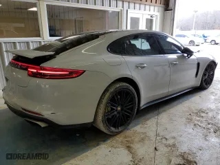 2017 Porsche Panamera with VIN WP0AA2A70HL104345, listed as a Copart auction lot 40154683 with 52,168 mi miles. Bid and sale history available at carsss.com. Image 3.