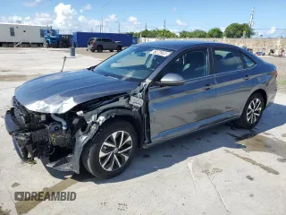 2025 Volkswagen Jetta S with VIN 3VW5X7BU3SM023151, listed as a Copart auction lot 61984235 with 11,071 mi miles and Clean title. Bid and sale history available at DreamBid. Image 1.