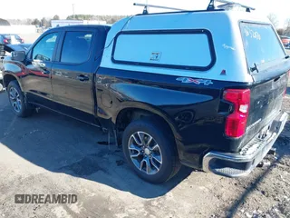 2024 Chevrolet Silverado 1500 LT with VIN 3GCPDKEK4RG454611, listed as a IAAI auction lot 41632870 with 9,013 mi miles. Bid and sale history available at carsss.com. Image 3.