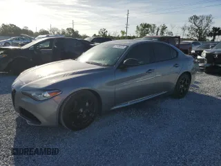 2021 Alfa Romeo Giulia z VIN ZARFAMAN2M7643199, wystawiony jako Copart lot #51988405 z przebiegiem 59 431 mil mil oraz Szkoda całkowita • Salvage title. Historia ofert i sprzedaży dostępna na DreamBid. Obrazek 1.