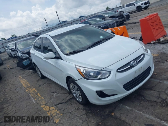 2016 Hyundai Accent SE z VIN KMHCT4AE6GU123161, wystawiony jako IAAI lot #39972957 z przebiegiem 133 416 mil mil oraz . Historia ofert i sprzedaży dostępna na DreamBid. Obrazek 1.