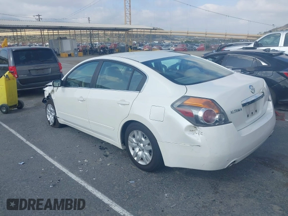 2010 Nissan Altima 2.5 S with VIN 1N4AL2AP1AN564219, listed as a IAAI auction lot 42103988 with 125,205 mi miles. Bid and sale history available at carsss.com. Image 3.