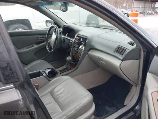 2000 Lexus ES 300 with VIN JT8BF28G6Y5083421, listed as a IAAI auction lot 41627556 with 192,531 mi miles. Bid and sale history available at carsss.com. Image 5.