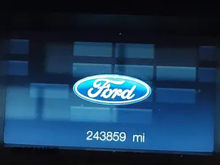 2015 Ford Explorer with VIN 1FM5K7B88FGC51405, listed as a IAAI auction lot 41731525 with 243,859 mi miles and . Bid and sale history available at DreamBid. Image 15.