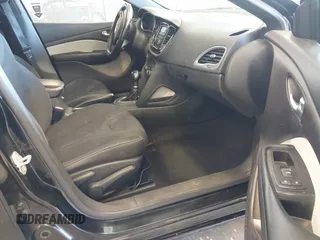 2015 Dodge Dart SXT with VIN 1C3CDFBB5FD205354, listed as a IAAI auction lot 41646932 with 84,322 mi miles. Bid and sale history available at carsss.com. Image 5.