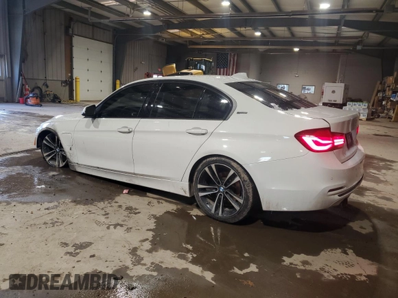 2018 BMW 3 Series 330e iPerformance with VIN WBA8E1C56JA159633, listed as a Copart auction lot 45280275 with 113,997 mi miles and Salvage Title. Bid and sale history available at carsss.com. Image 2.