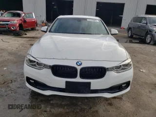 2018 BMW 3 Series 320i with VIN WBA8A9C54JK622857, listed as a Copart auction lot 44143685 with 0 mi miles and Salvage Title. Bid and sale history available at carsss.com. Image 5.