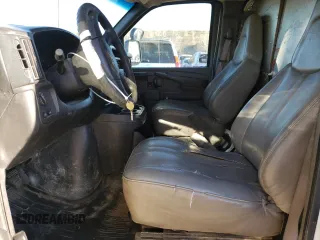2003 GMC Savana Cargo Van with VIN 1GTGG25U131159299, listed as a Copart auction lot 85139114 with 251,648 mi miles and Clean Title. Bid and sale history available at carsss.com. Image 7.