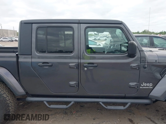 2020 Jeep Gladiator Overland with VIN 1C6HJTFG8LL166086, listed as a IAAI auction lot 42016222 with 102,232 mi miles and . Bid and sale history available at DreamBid. Image 13.