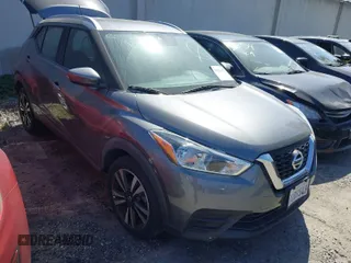 2020 Nissan Kicks SV with VIN 3N1CP5CV8LL565765, listed as a IAAI auction lot 41831473 with 20,920 mi miles. Bid and sale history available at carsss.com. Image 1.