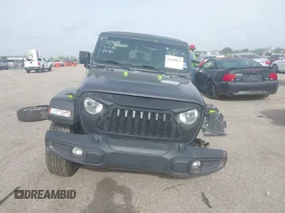 2021 Jeep Wrangler Unlimited Sport S z VIN 1C4HJXDN6MW549686, wystawiony jako IAAI lot #42249816 z przebiegiem 64 911 mil mil oraz . Historia ofert i sprzedaży dostępna na DreamBid. Obrazek 12.