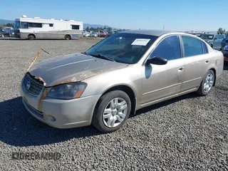 2005 Nissan Altima 2.5 S with VIN 1N4AL11D05N401065, listed as a IAAI auction lot 40482251 with 189,035 mi miles. Bid and sale history available at carsss.com. Image 2.