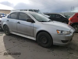 2010 Mitsubishi Lancer DE z VIN JA32U1FU2AU011815, wystawiony jako Copart lot #46727565 z przebiegiem 131 741 mil mil oraz Czysty tytuł • Clean title. Historia ofert i sprzedaży dostępna na DreamBid. Obrazek 4.