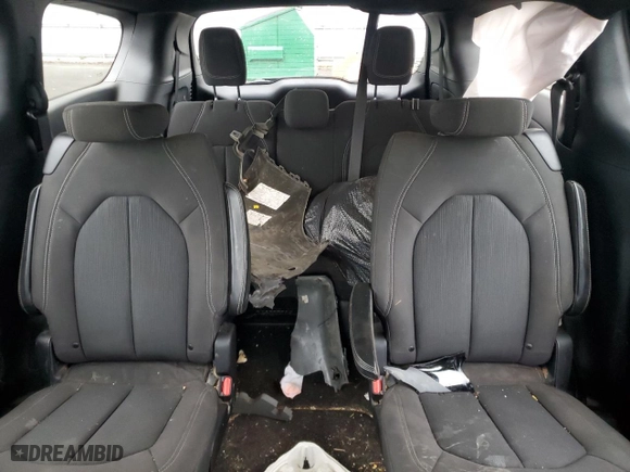 2019 Chrysler Pacifica Touring Plus with VIN 2C4RC1FG3KR644934, listed as a Copart auction lot 72049454 with 135,245 mi miles and Salvage Title. Bid and sale history available at carsss.com. Image 10.