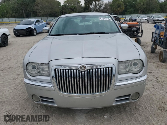2006 Chrysler 300 C with VIN 2C3KK63H86H345499, listed as a Copart auction lot 87610725 with 171,589 mi miles and Salvage Title. Bid and sale history available at carsss.com. Image 5.