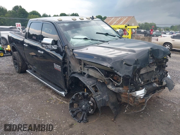 2013 Ram 2500 Laramie z VIN 3C6UR5FL0DG516938, wystawiony jako IAAI lot #39916278 z przebiegiem 198 845 mil mil oraz . Historia ofert i sprzedaży dostępna na DreamBid. Obrazek 1.