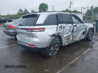 2024 Jeep Grand Cherokee с VIN 1C4RJYB69RC117334, выставлен на аукционе IAAI как лот 42443860 с пробегом 31 535 миль миль и . История ставок и продаж доступна на DreamBid. Изображение 4.