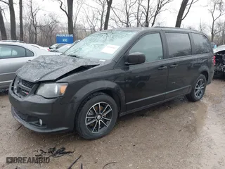 2018 Dodge Grand Caravan GT with VIN 2C4RDGEG9JR221517, listed as a IAAI auction lot 41116067 with 144,402 mi miles. Bid and sale history available at carsss.com. Image 17.