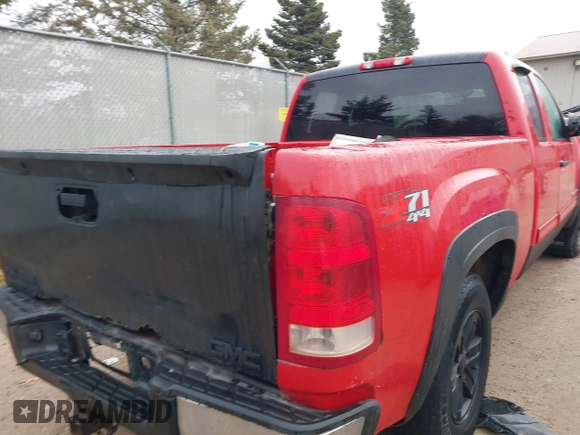 2010 GMC Sierra 1500 SLE z VIN 1GTSKVE33AZ144299, wystawiony jako IAAI lot #41086313 z przebiegiem 199 994 mil mil oraz . Historia ofert i sprzedaży dostępna na DreamBid. Obrazek 18.